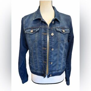 Rewash Womens Denim Blue Jean Jacket Size Medium Button Closure and Pockets Soft